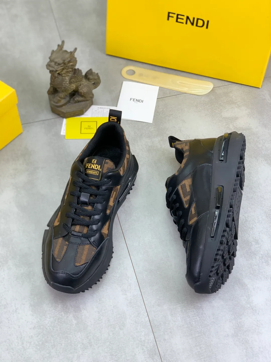 ​Men's shoes 💰P460 💰[New style] little monster 🆘 New FENDI (Fendi) new style 🕶️🕶️Simple routing effect, showing an elegant and cool driving shoe 🎬Using imported calfskin + first-layer pigskin lining🐂Excellent material🎬Detailed workmanship 🤗Comfortable foot feel➰➰. ​Pair it with any outfit to show your taste and temperament, low-key luxury ♻️Design ​simple and elegant ​noble and fashionable 🍃​Very loved and favored by trendy men 💓❤️size: 38-44 2️⃣colors available